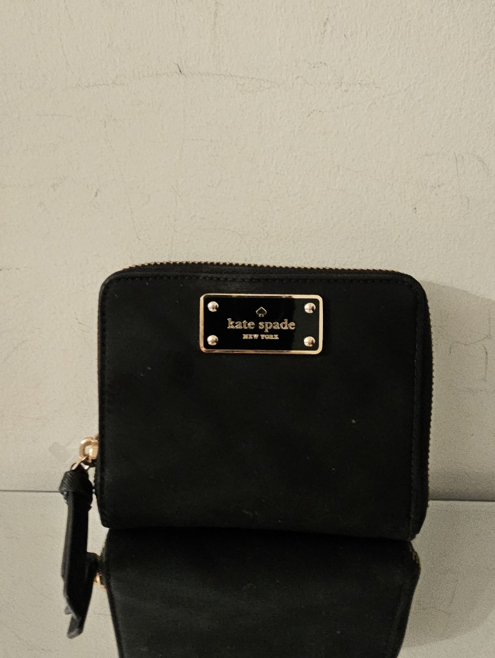 kate spade  Wilson Road Black Zip Around Compact Wallet